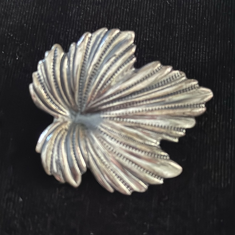 Vintage sterling silver Jewel Art 1940s brooch